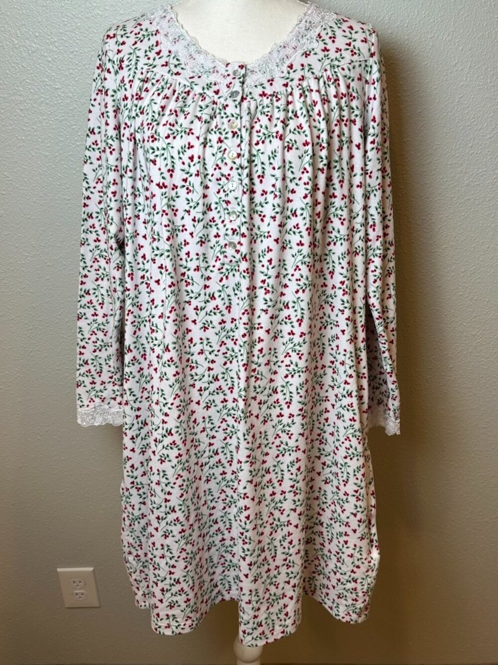 Eileen West Floral Ballet Nightgown Sm Cozy Sweater Knit Red Berry Cottagecore